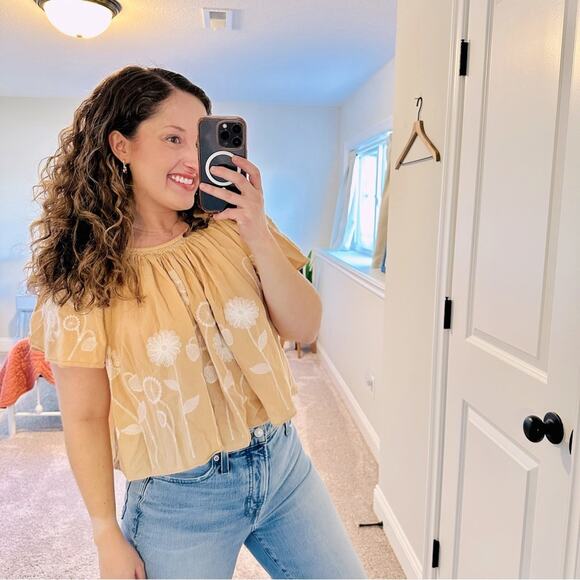 THE GREAT. Tops - THE GREAT. Tan Cream White Floral Embroidered Blouse Top 0 Small